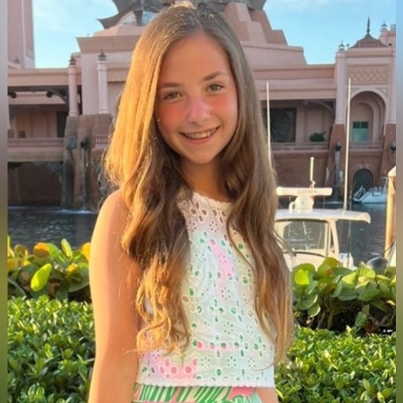 New! Lilly Pulitzer Gabriella Eyelet Lace Tropical Floral Top - Picture 3 of 11